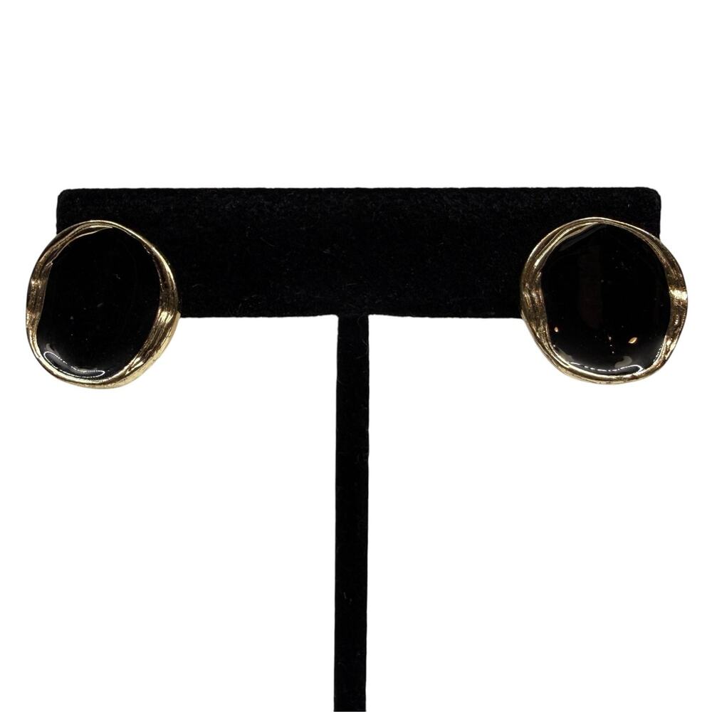 VTG Black Enamel Gold Tone Wavy Edge Round Stud Earrings Fashion Jewelry 0.5 in
